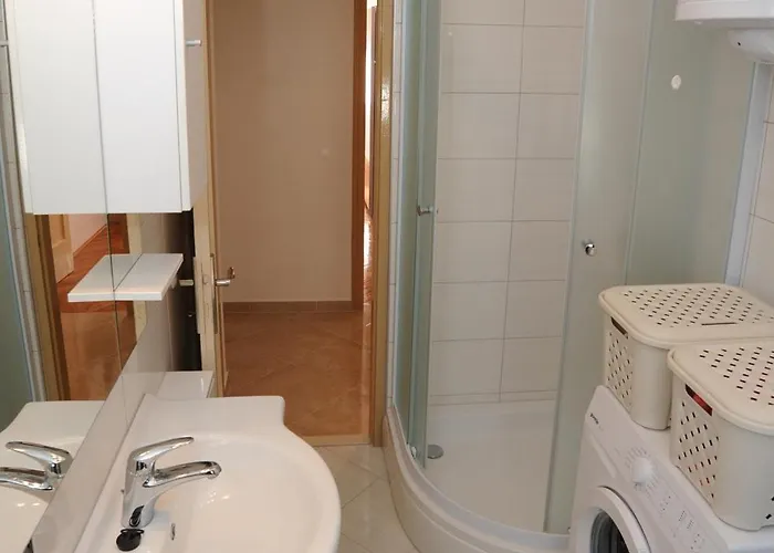 Voshta 2 Bedroom Lejlighed *