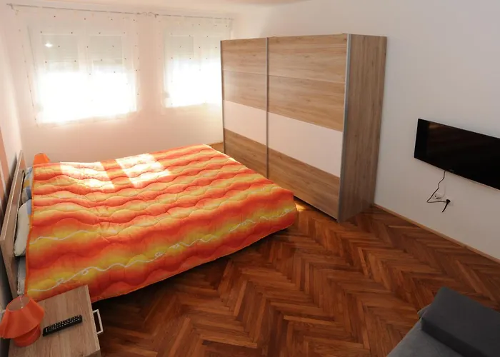 Voshta 2 Bedroom Lejlighed *